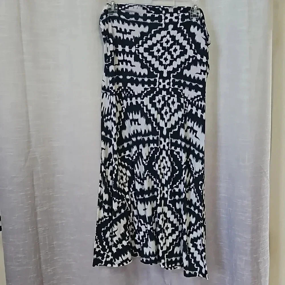 STRAPLESS DRESS